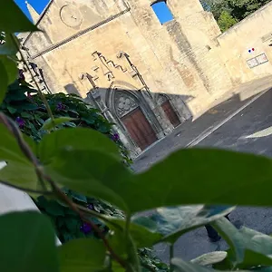 Le Donjon De La Roquette Séjour chez l'habitant Arles