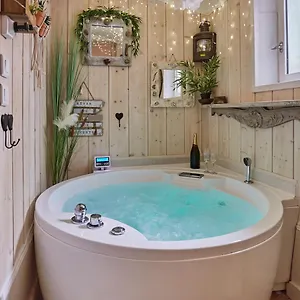 Aix Centre Historique Sauna Jacuzzi Balnéo Privatif Appartement Aix-en-Provence